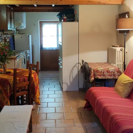 Le Val Leron Bed and Breakfast Valaurie